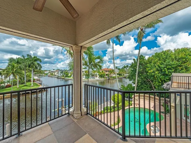 651  21st S AVE, Naples, FL 34102
