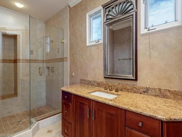 651  21st S AVE, Naples, FL 34102