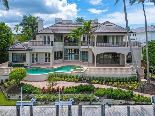 651  21st S AVE, Naples, FL 34102