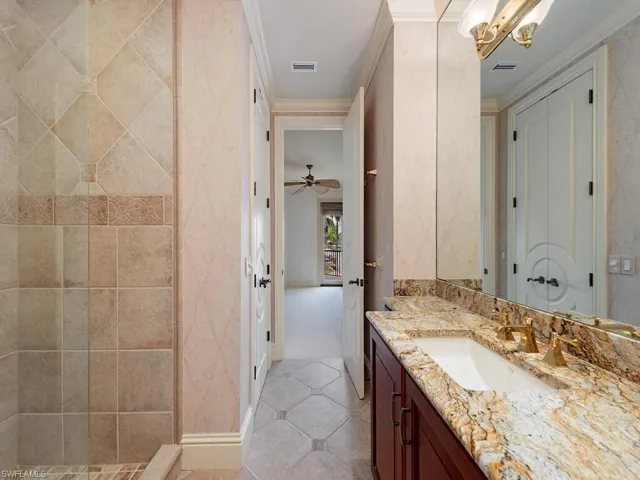 651  21st S AVE, Naples, FL 34102