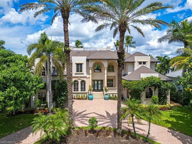 651  21st S AVE, Naples, FL 34102