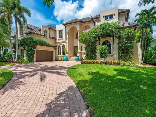 651  21st S AVE, Naples, FL 34102