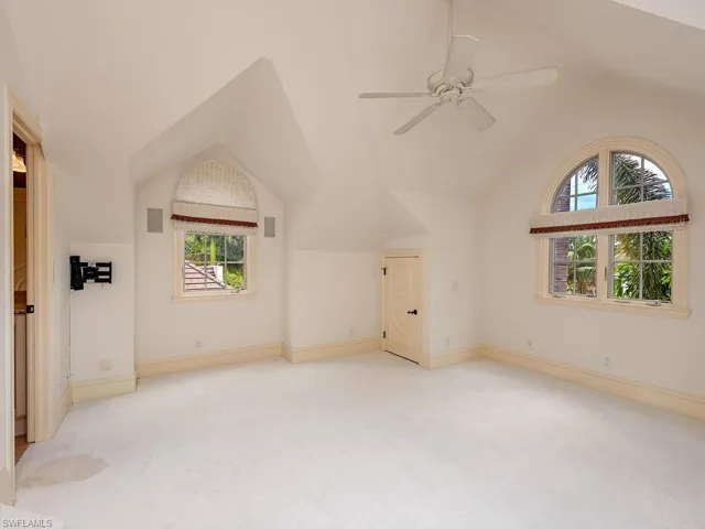 651  21st S AVE, Naples, FL 34102
