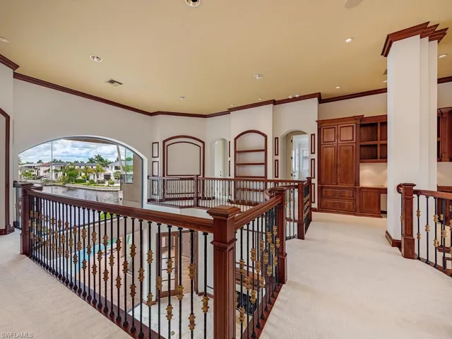 651  21st S AVE, Naples, FL 34102