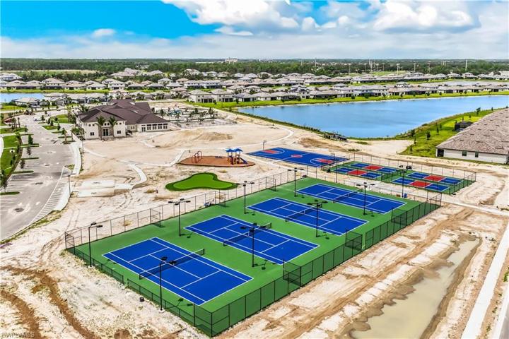 Tennis, pickleball, putting green and more!