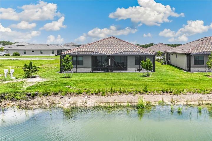 Lawn maintenance included in HOA's