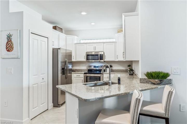 Gourmet Kitchen with pantry