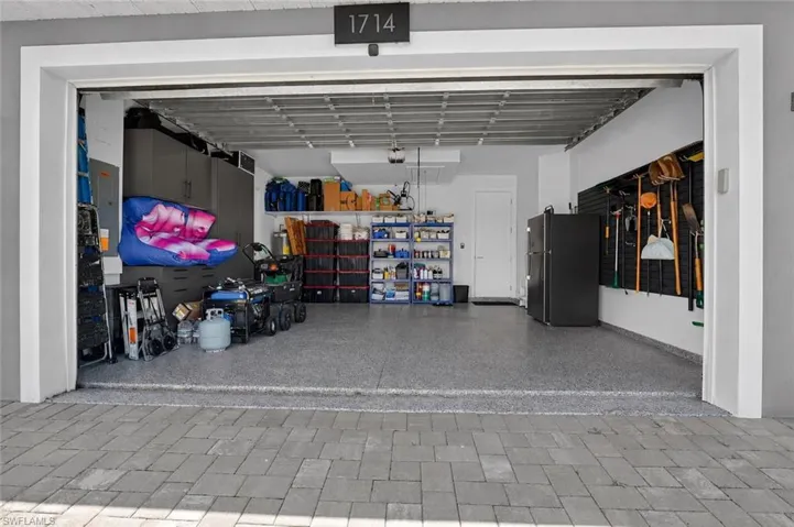 1714 Nw 17th Ter, Cape Coral, Florida 33993