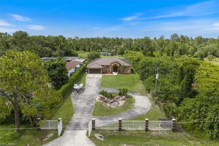 4085 16th Ave Ne, Naples, Florida 34120