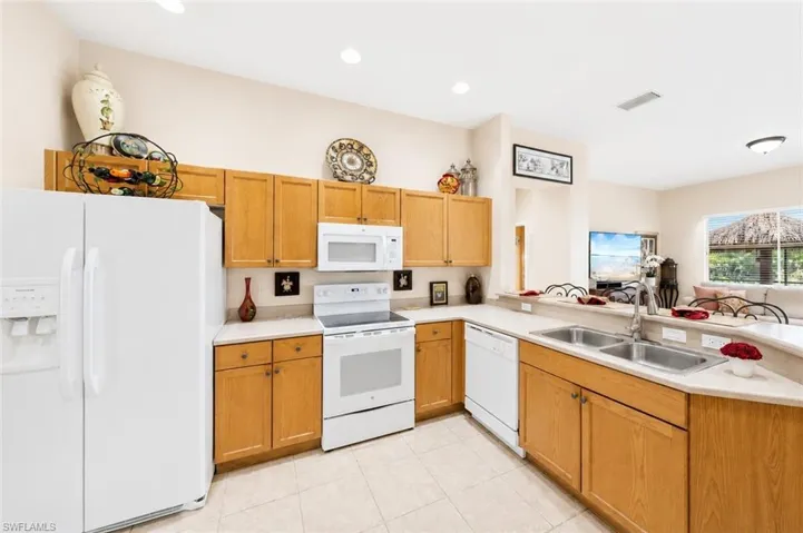 4085 16th Ave Ne, Naples, Florida 34120