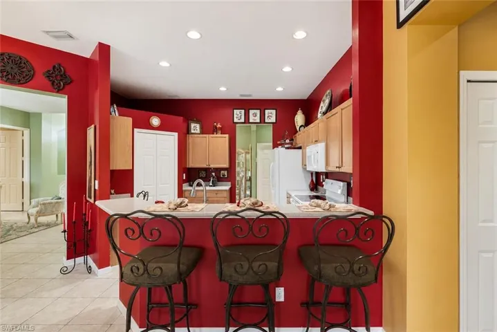 4085 16th Ave Ne, Naples, Florida 34120