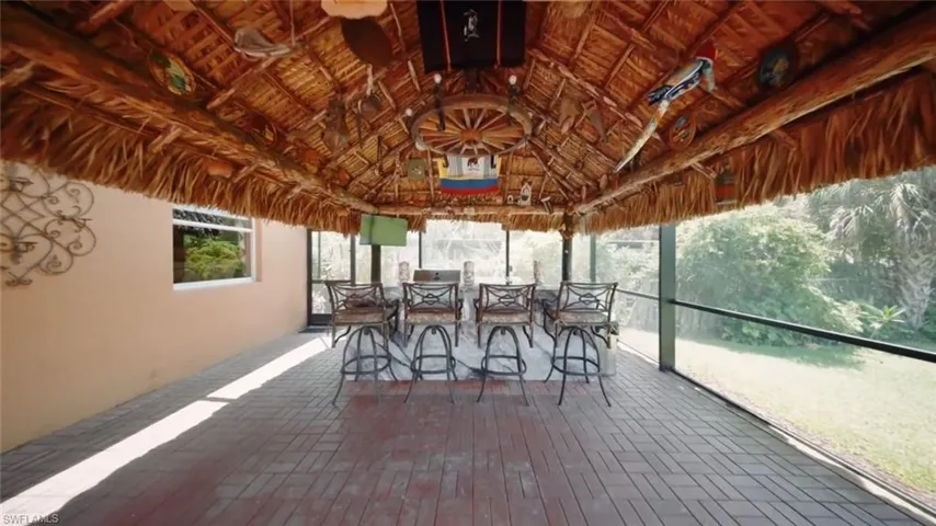 Lg Tiki Bar, inside extended Lanai