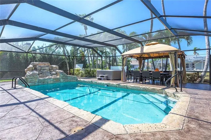 5208 Sw 8th Ct, Cape Coral, Florida 33914