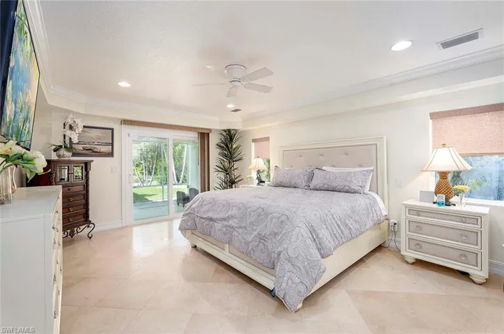 5208 Sw 8th Ct, Cape Coral, Florida 33914