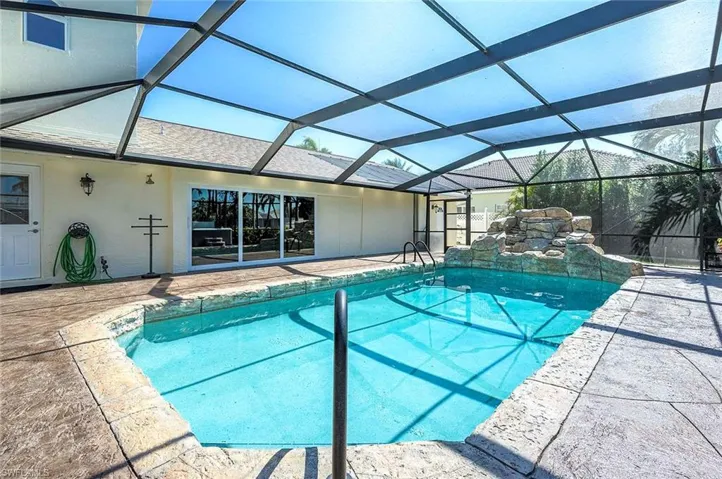 5208 Sw 8th Ct, Cape Coral, Florida 33914