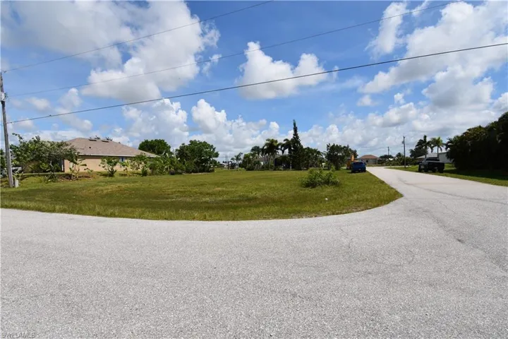 2480 Nw 8th Ter, Cape Coral, Florida 33993