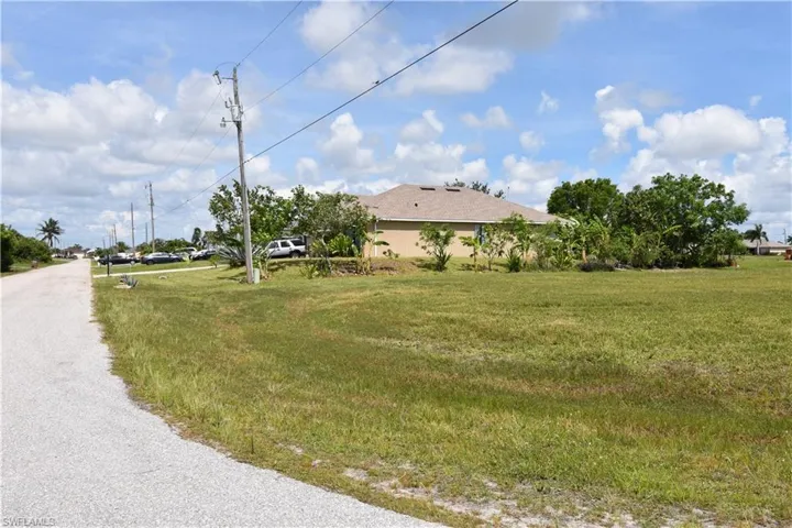 2480 Nw 8th Ter, Cape Coral, Florida 33993