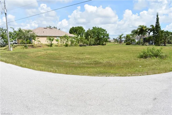 2480 Nw 8th Ter, Cape Coral, Florida 33993