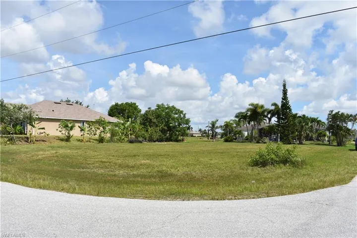 2480 Nw 8th Ter, Cape Coral, Florida 33993