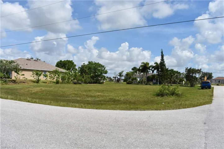 2480 Nw 8th Ter, Cape Coral, Florida 33993