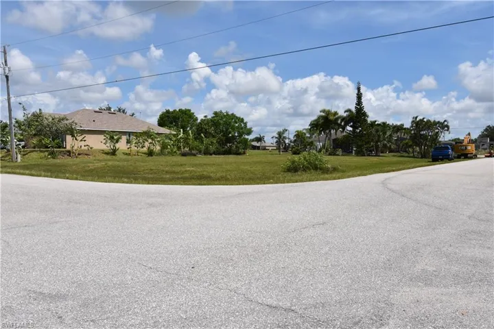 2480 Nw 8th Ter, Cape Coral, Florida 33993