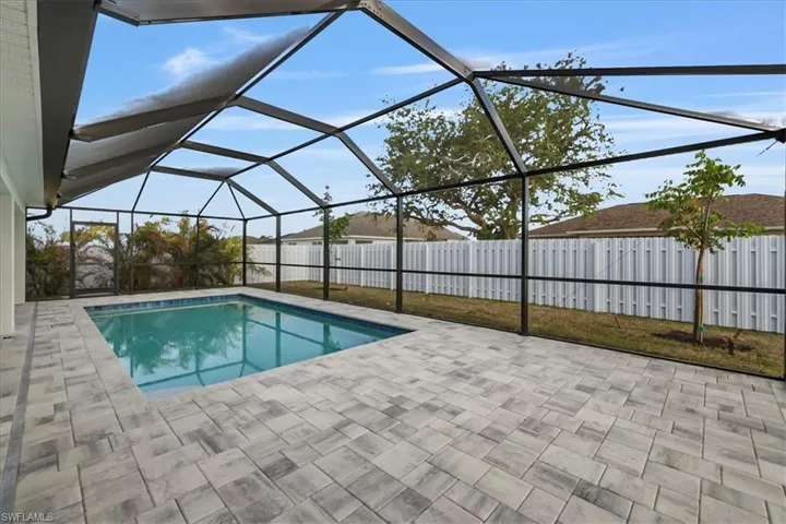 1904 NW 18th  ST, Cape Coral, FL 33993
