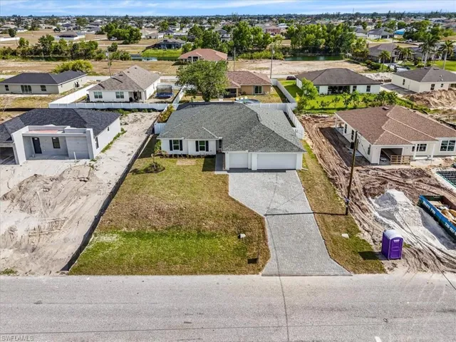1904 NW 18th  ST, Cape Coral, FL 33993