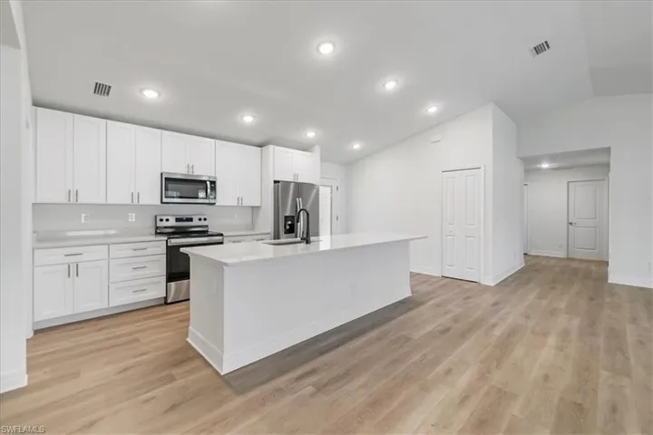 1904 NW 18th  ST, Cape Coral, FL 33993