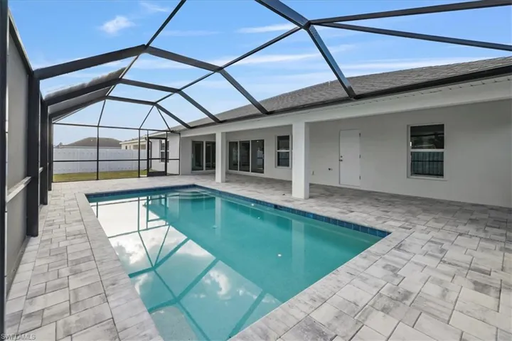 1904 NW 18th  ST, Cape Coral, FL 33993