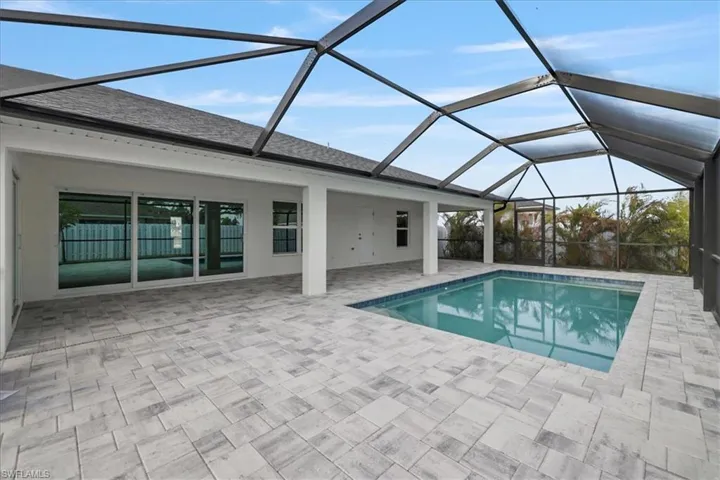 1904 NW 18th  ST, Cape Coral, FL 33993