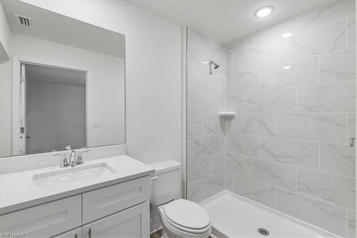 1904 NW 18th  ST, Cape Coral, FL 33993