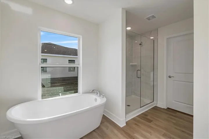 1904 NW 18th  ST, Cape Coral, FL 33993