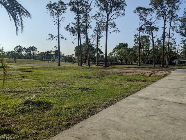 19279  Arrowhead  LN, NORTH FORT MYERS, FL 33903