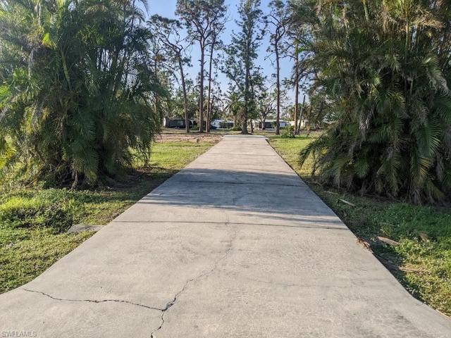 19279  Arrowhead  LN, NORTH FORT MYERS, FL 33903