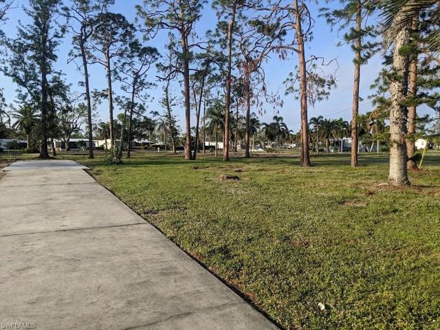 19279  Arrowhead  LN, NORTH FORT MYERS, FL 33903