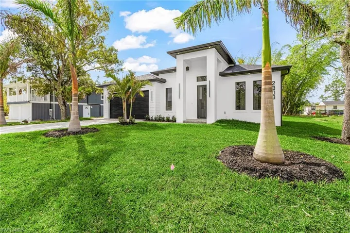 2903 10th St Sw, Lehigh Acres, Florida 33976