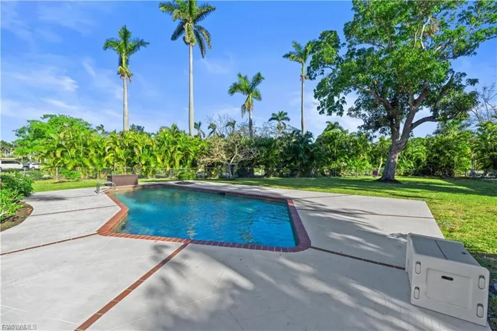 3235 Avocado Dr, Fort Myers, Florida 33901