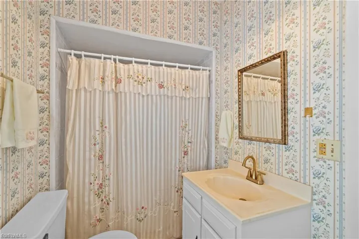 3235 Avocado Dr, Fort Myers, Florida 33901