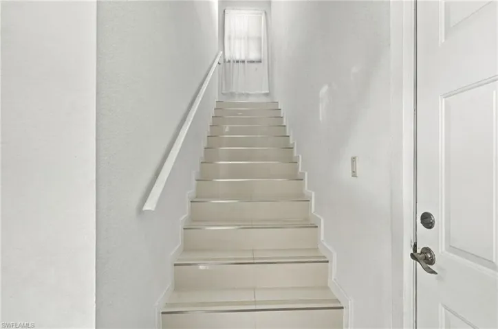9175 Michael Cir 4, Naples, Florida 34113
