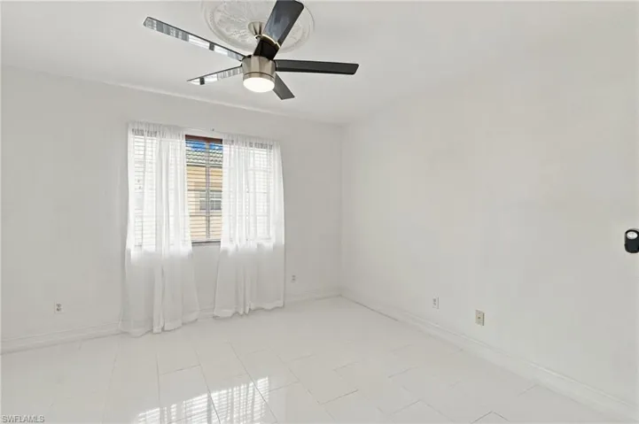 9175 Michael Cir 4, Naples, Florida 34113