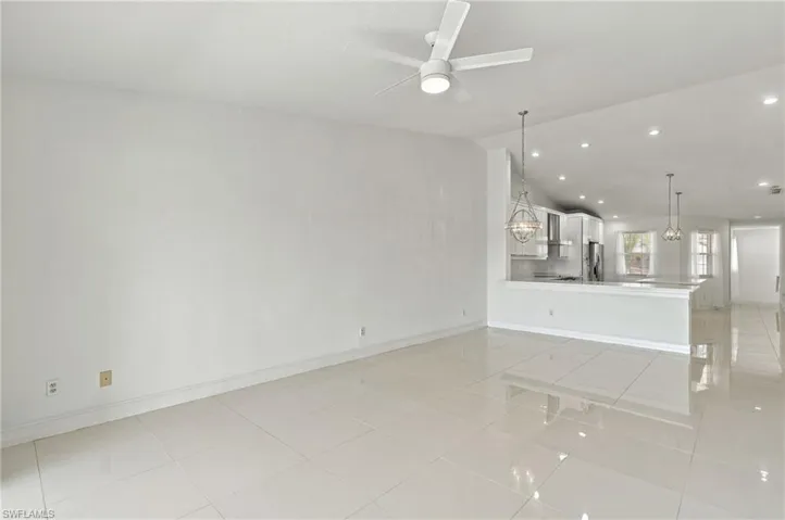 9175 Michael Cir 4, Naples, Florida 34113