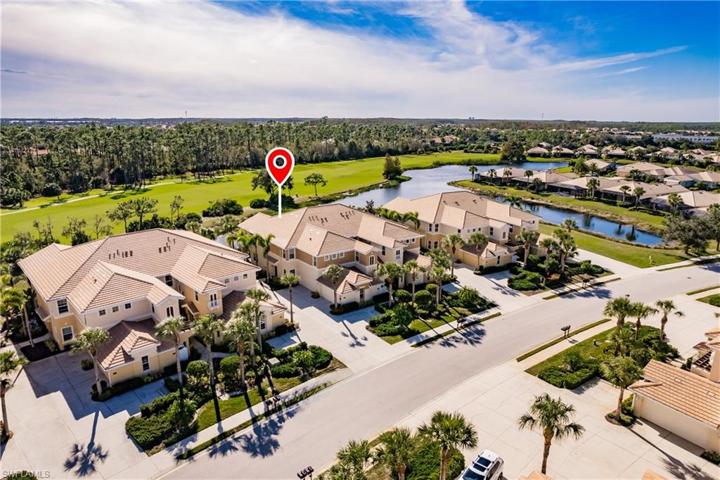 AMAZING HOME HERE IN PARADISE & VIADANA CARRIAGE HOMES HAVE NEWER ROOFS AND HAVE BEEN FRESHLY PAINTED ON THE OUTSIDE! PLUS THIS HOME HAS A WATER HEATER THAT IS LESS THAN 3 YEARS OLD!