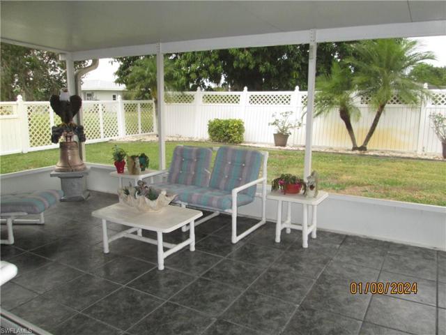 405 Parkside ST, LEHIGH ACRES FL 33936