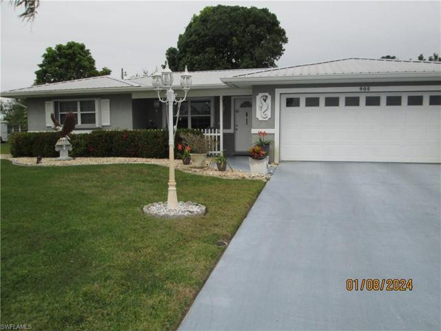 405 Parkside ST, LEHIGH ACRES FL 33936