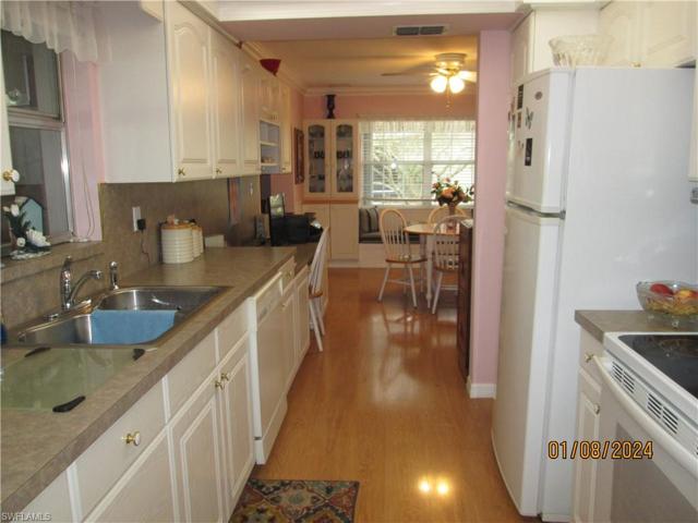 405 Parkside ST, LEHIGH ACRES FL 33936