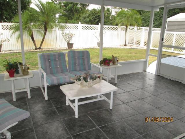 405 Parkside ST, LEHIGH ACRES FL 33936