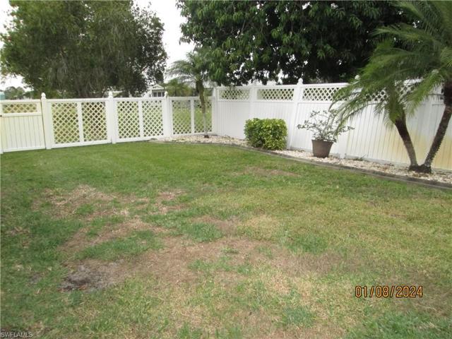 405 Parkside ST, LEHIGH ACRES FL 33936