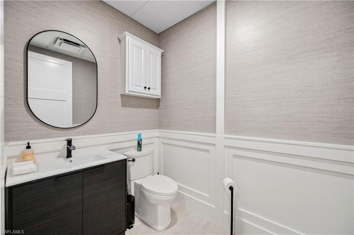 294  14th S AVE, Naples, FL 34102