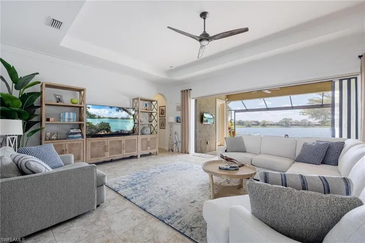 10040  Avalon Lake  CIR, Fort Myers, FL 33913