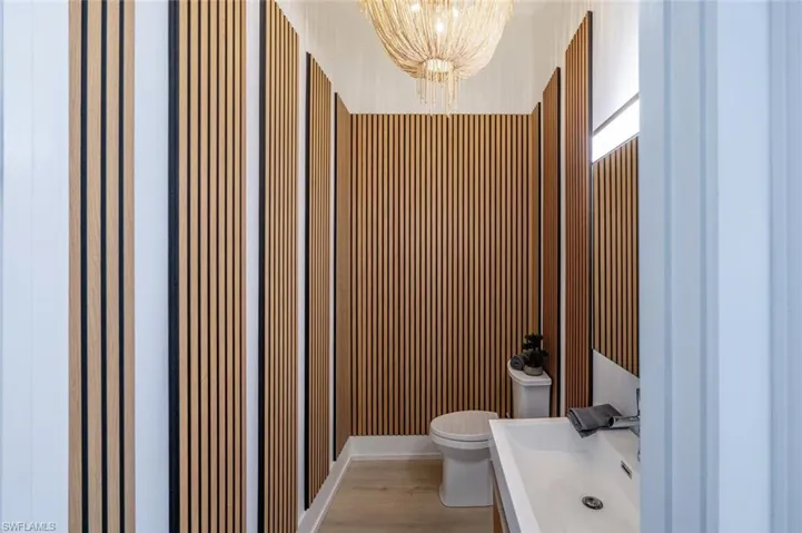 1/2 Bath Guest Powder Room